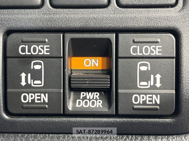 Toyota ESQUIRE 2020-07 8145762-4