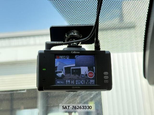 Toyota ESQUIRE 2020-04 8158383-10
