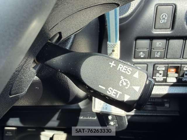 Toyota ESQUIRE 2020-04 8158383-8