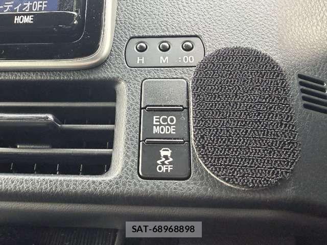 Toyota ESQUIRE 2019-08 8207426-10