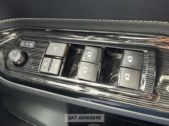 Toyota ESQUIRE 2019-08 8207426-19