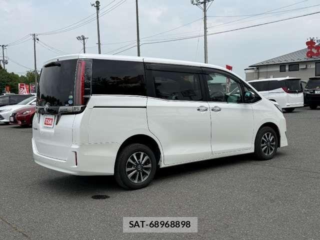 Toyota ESQUIRE 2019-08 8207426-4