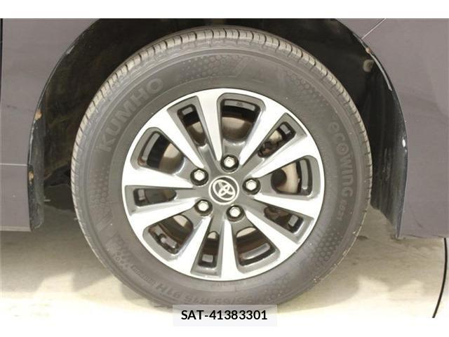 Toyota ESQUIRE 2018-04 8207427-22