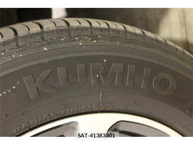 Toyota ESQUIRE 2018-04 8207427-26