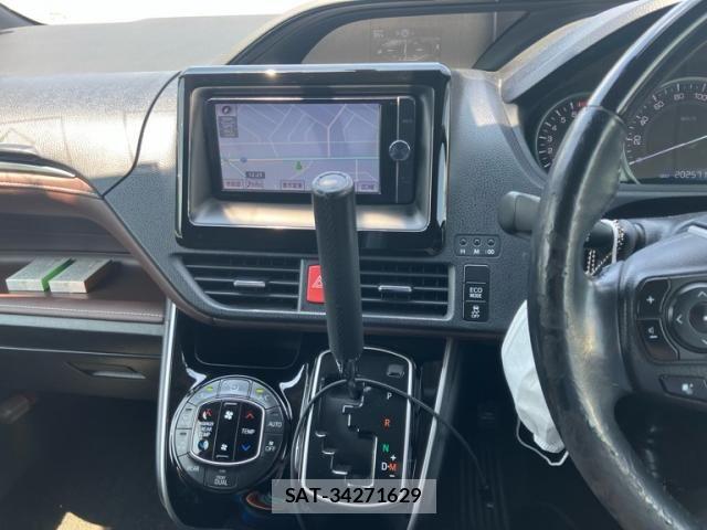 Toyota ESQUIRE 2015-08 8245153-19