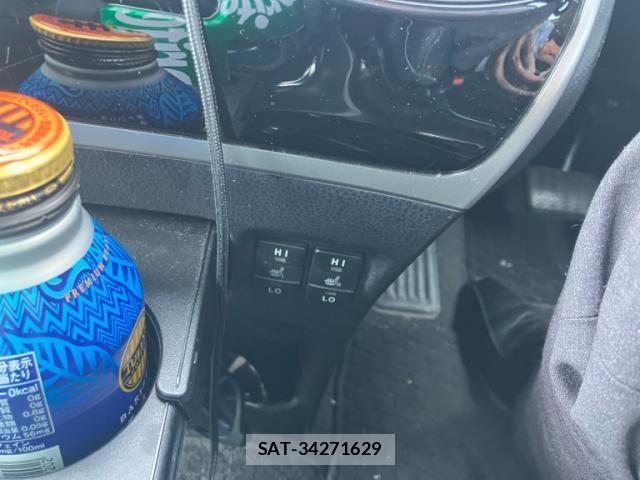 Toyota ESQUIRE 2015-08 8245153-20