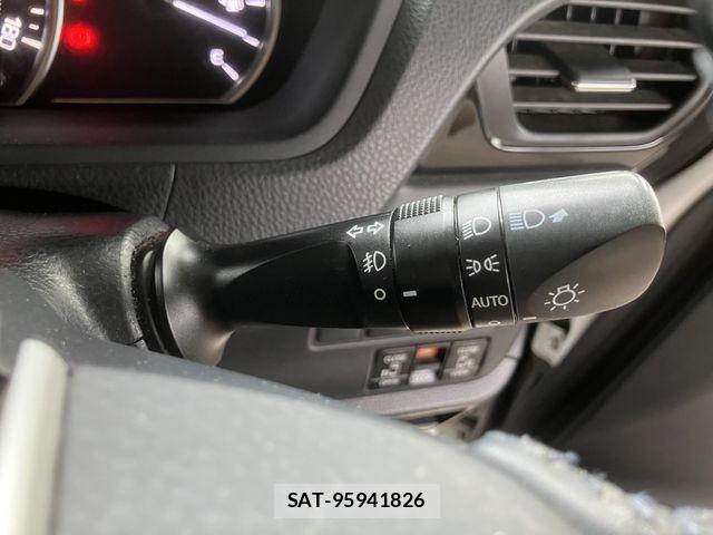 Toyota ESQUIRE 2015-07 8245152-22