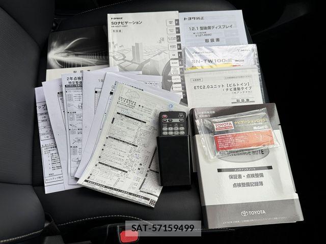 Toyota ESQUIRE 2017-04 8365774-18