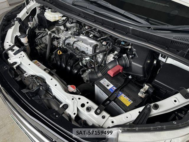 Toyota ESQUIRE 2017-04 8365774-19