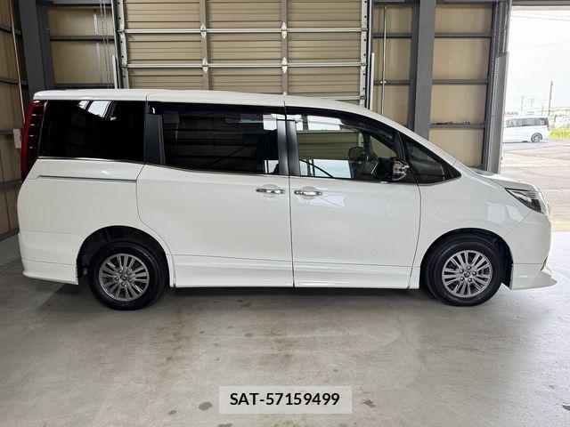 Toyota ESQUIRE 2017-04 8365774-20