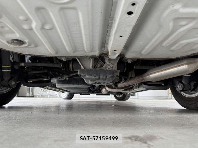 Toyota ESQUIRE 2017-04 8365774-21