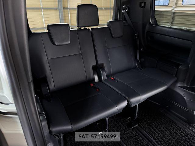 Toyota ESQUIRE 2017-04 8365774-23