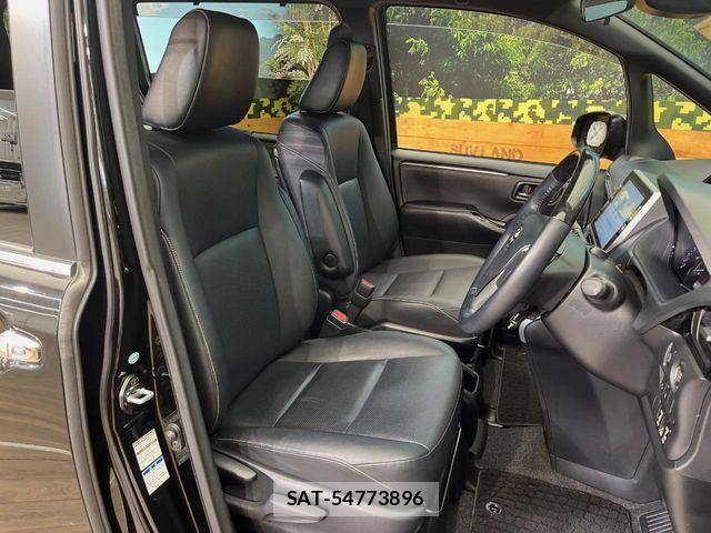Toyota ESQUIRE 2017-11 8457430-9