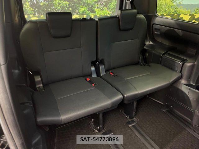 Toyota ESQUIRE 2017-11 8457430-11