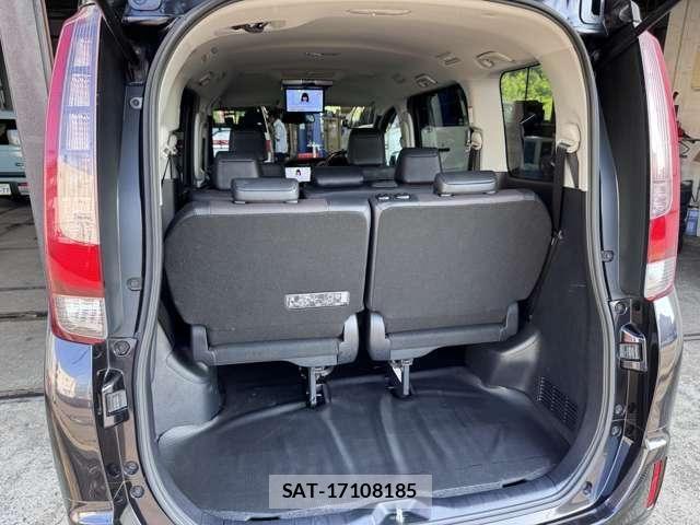 Toyota ESQUIRE 2015-05 8485355-26