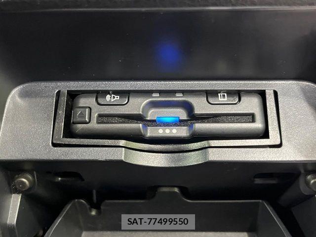 Toyota ESQUIRE 2014-11 8561811-6