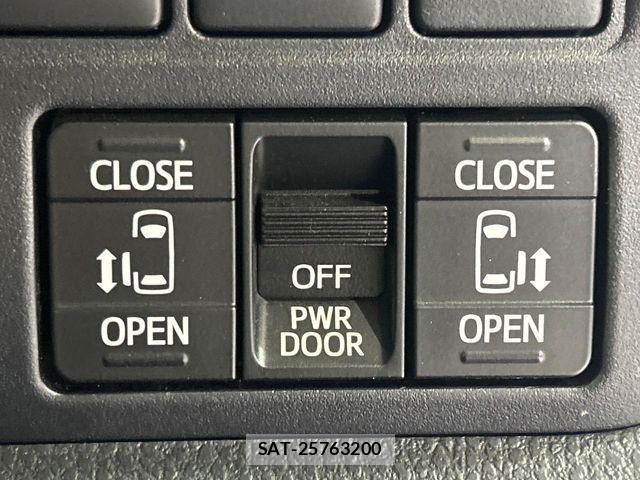 Toyota ESQUIRE 2019-10 8666105-7