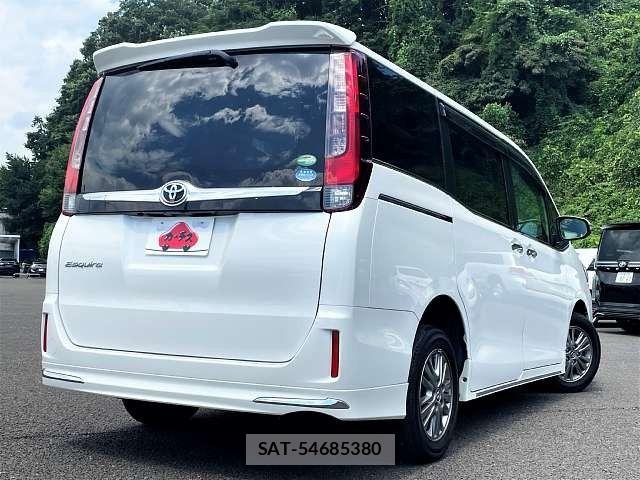 Toyota ESQUIRE 2015-09 8658972-2