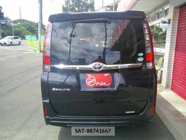 Toyota ESQUIRE 2015-04 8658974-4