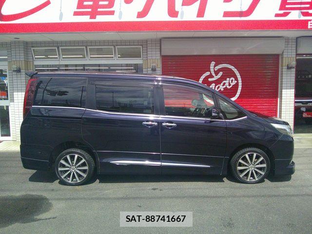 Toyota ESQUIRE 2015-04 8658974-5