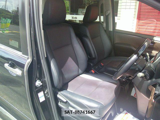 Toyota ESQUIRE 2015-04 8658974-8