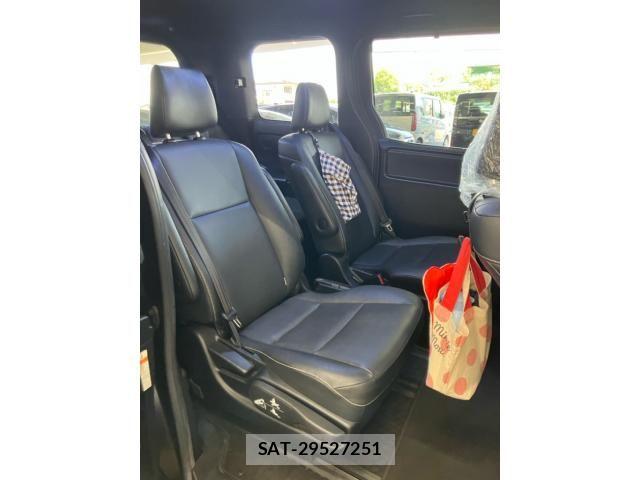 Toyota ESQUIRE 2016-06 8741956-18