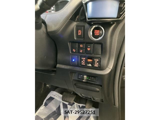Toyota ESQUIRE 2016-06 8741956-20