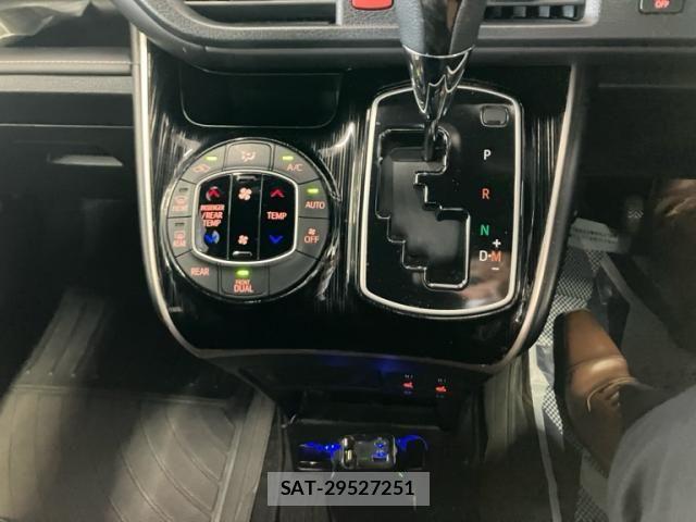 Toyota ESQUIRE 2016-06 8741956-25