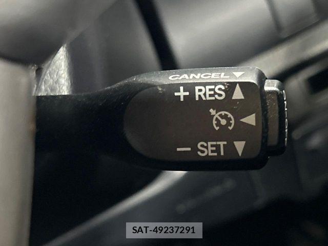 Toyota ESQUIRE 2018-01 8780122-6