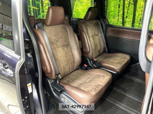Toyota ESQUIRE 2019-09 8795880-9