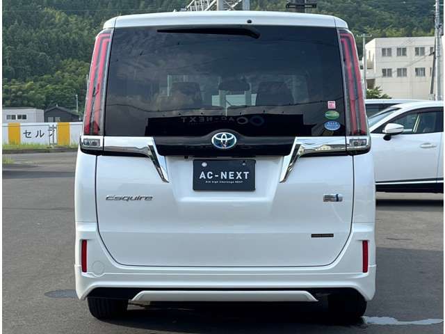 Toyota ESQUIRE 2018-06 468636-4