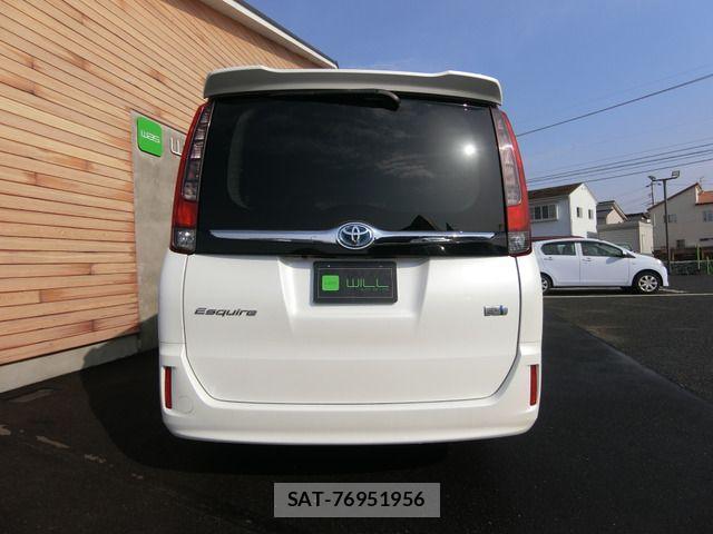 Toyota ESQUIRE 2015-03 861529-1