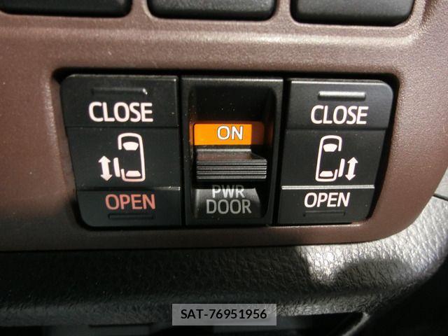 Toyota ESQUIRE 2015-03 861529-7