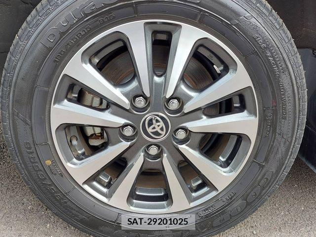 Toyota ESQUIRE 2019-02 1078270-13