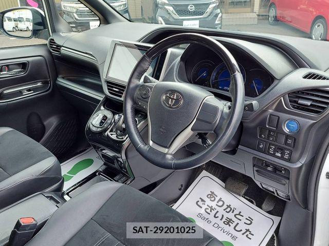 Toyota ESQUIRE 2019-02 1078270-14