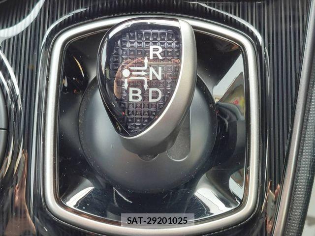 Toyota ESQUIRE 2019-02 1078270-22