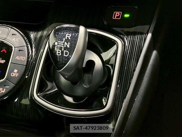 Toyota ESQUIRE 2020-10 1412236-11