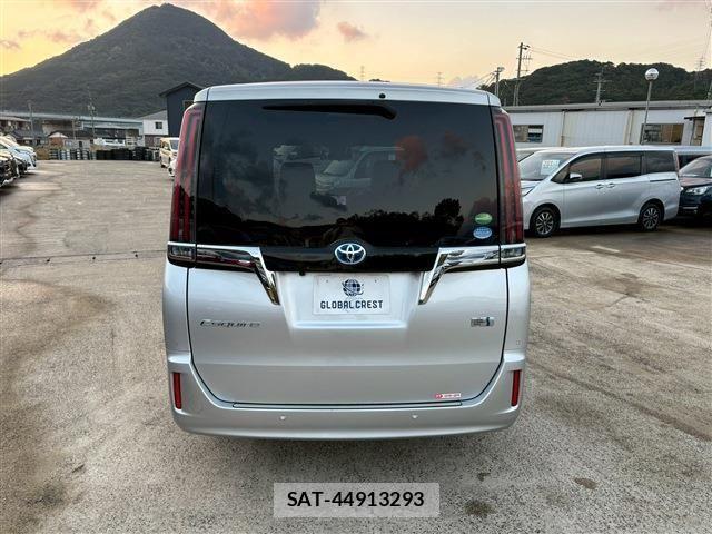 Toyota ESQUIRE 2020-10 1824306-11