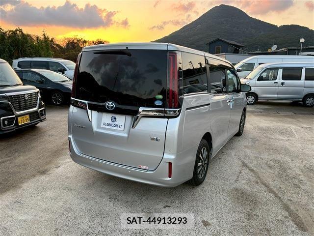 Toyota ESQUIRE 2020-10 1824306-12