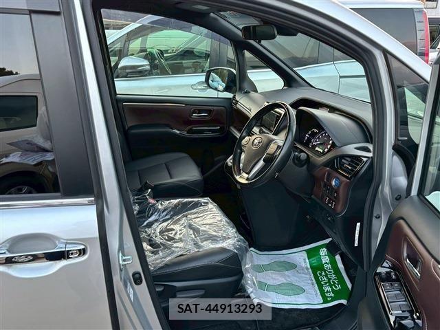 Toyota ESQUIRE 2020-10 1824306-14
