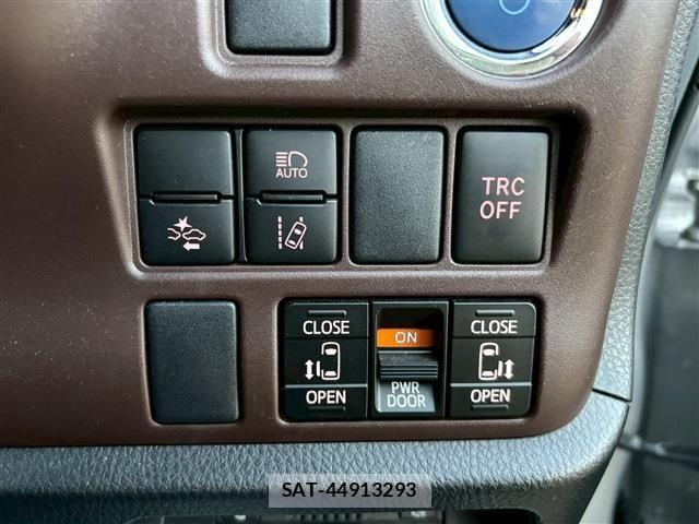 Toyota ESQUIRE 2020-10 1824306-17
