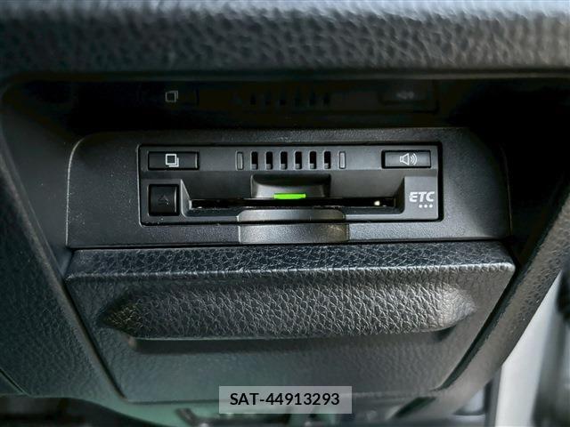 Toyota ESQUIRE 2020-10 1824306-18