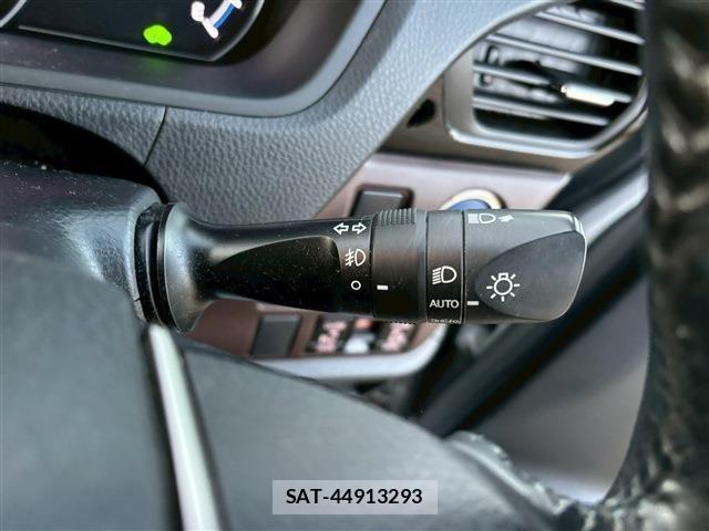 Toyota ESQUIRE 2020-10 1824306-25