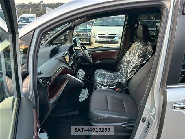 Toyota ESQUIRE 2020-10 1824306-2