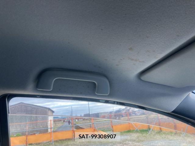 Toyota ESQUIRE 2014-11 5867324-18