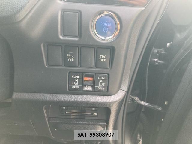 Toyota ESQUIRE 2014-11 5867324-7
