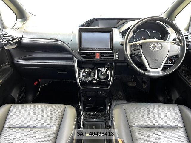 Toyota ESQUIRE 2015-09 5867310-1