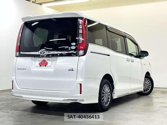 Toyota ESQUIRE 2015-09 5867310-2