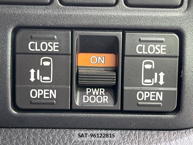 Toyota ESQUIRE 2019-06 6005057-4