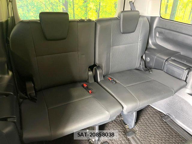 Toyota ESQUIRE 2015-10 6214375-9